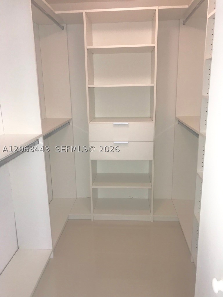 488 NE 18th St #3000, Miami FL 33132