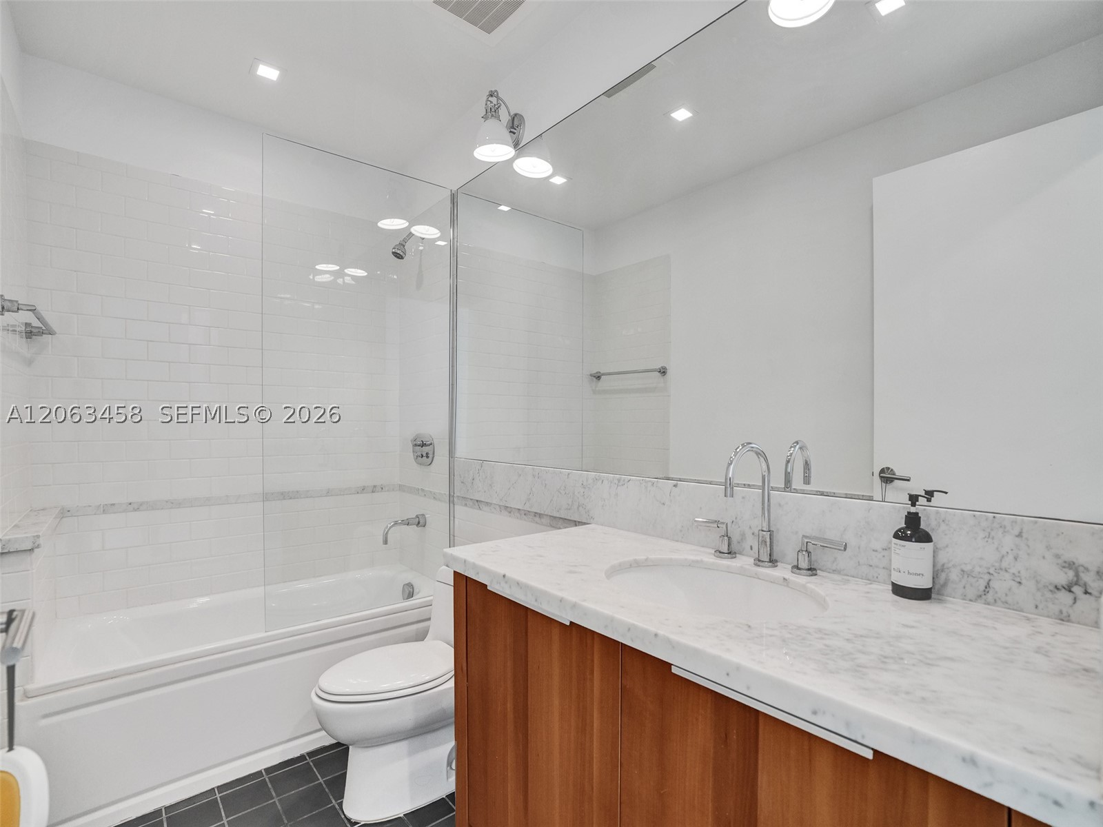 6103 Aqua Ave #107, Miami Beach FL 33141
