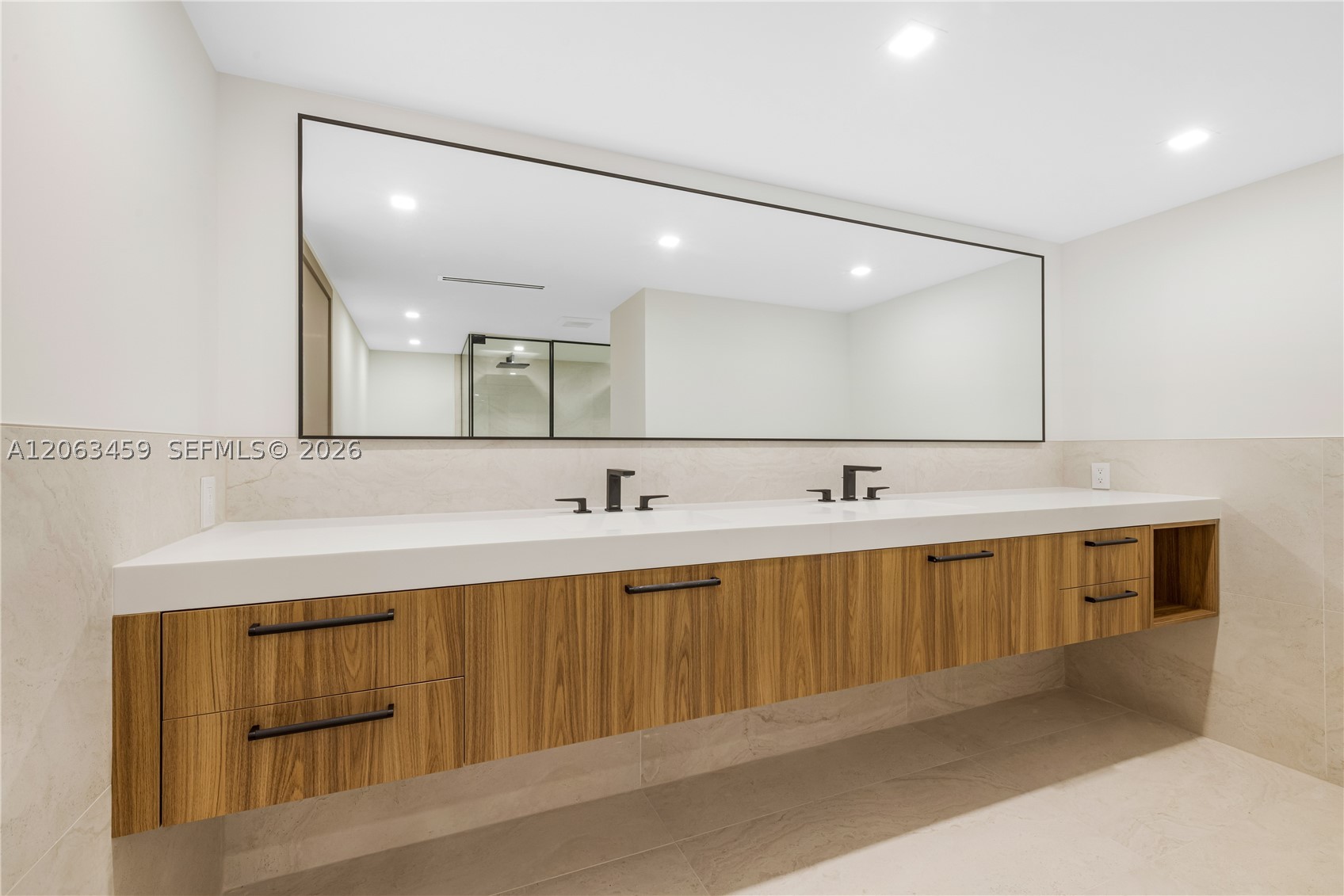 10155 Collins Ave #202, Bal Harbour FL 33154