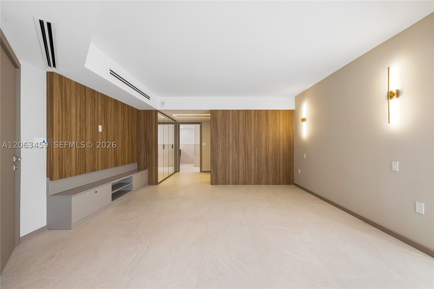 10155 Collins Ave #202, Bal Harbour FL 33154