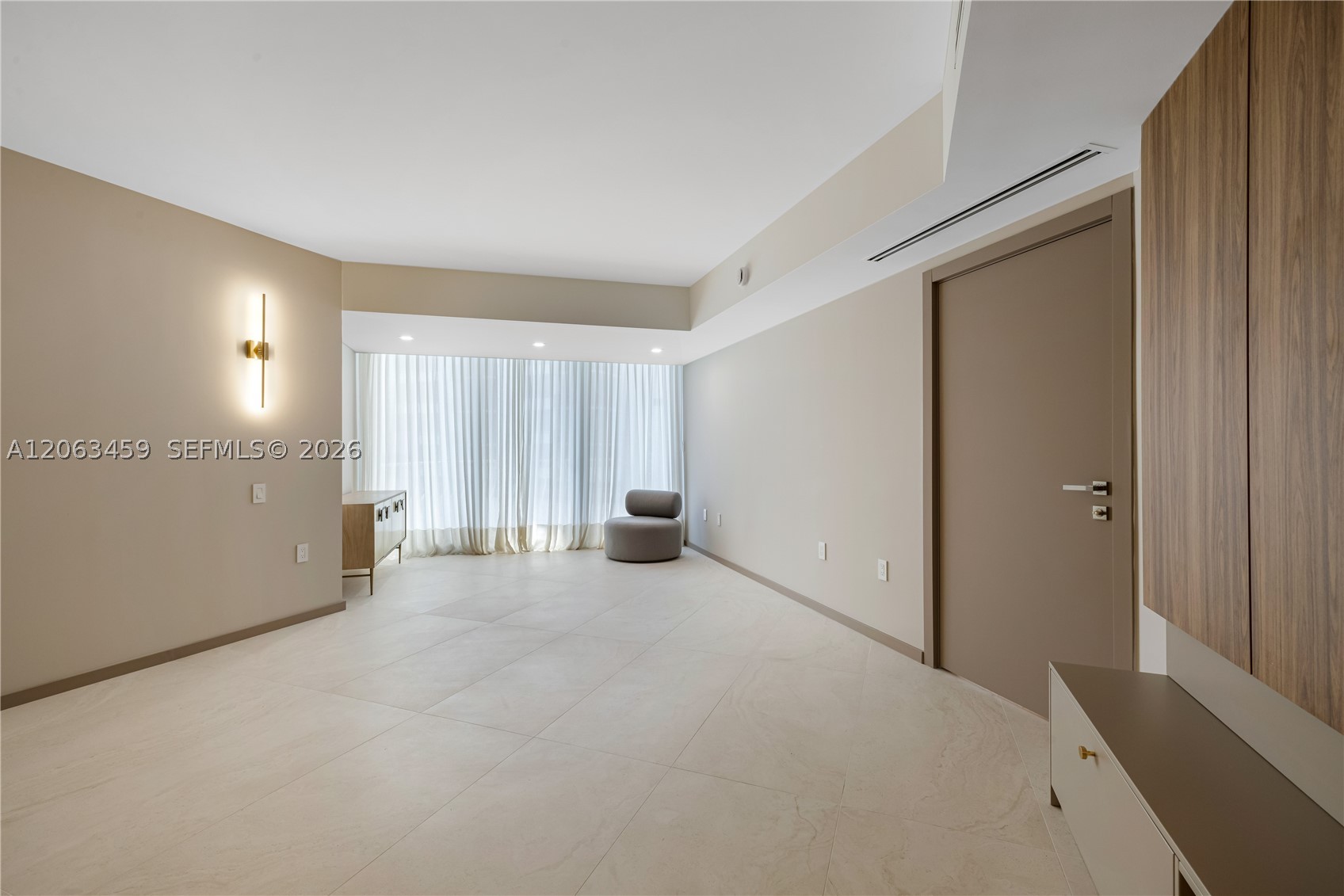 10155 Collins Ave #202, Bal Harbour FL 33154