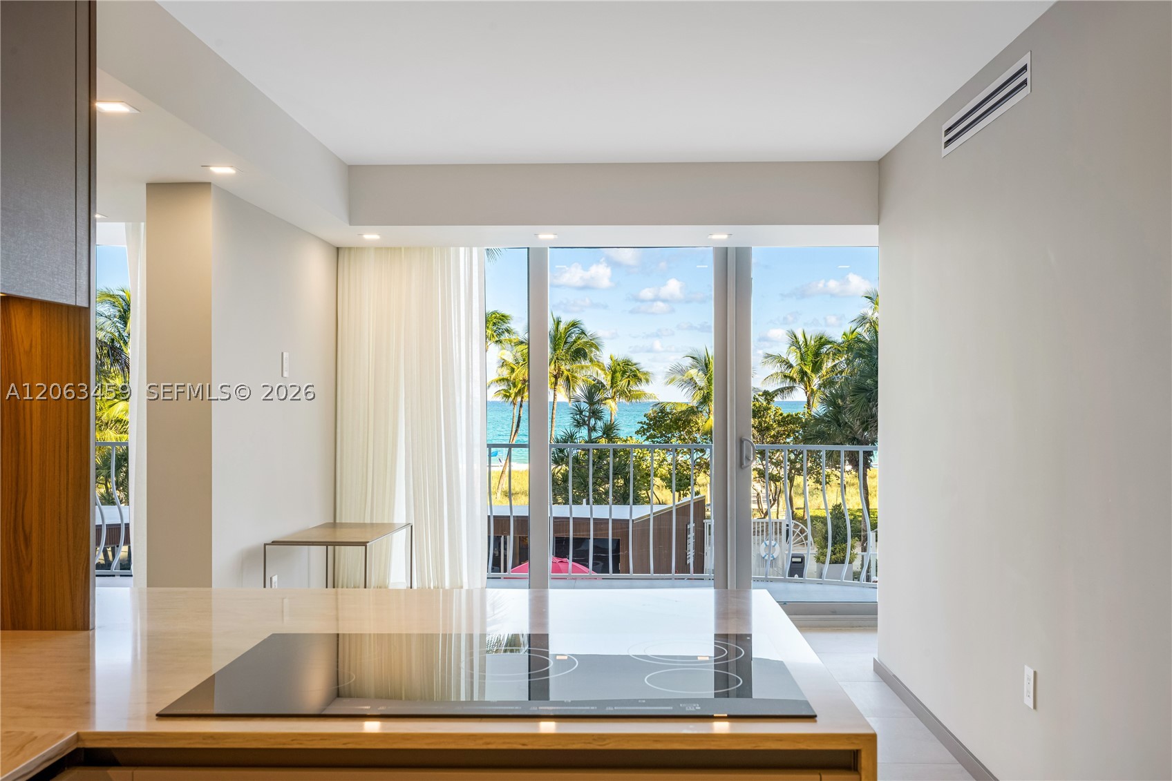 10155 Collins Ave #202, Bal Harbour FL 33154