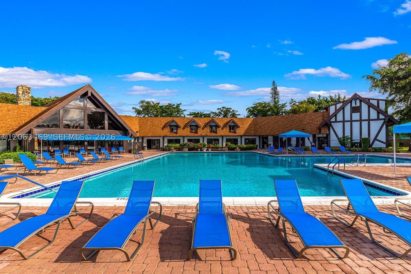3760 Inverrary Dr #2P, Lauderhill FL 33319