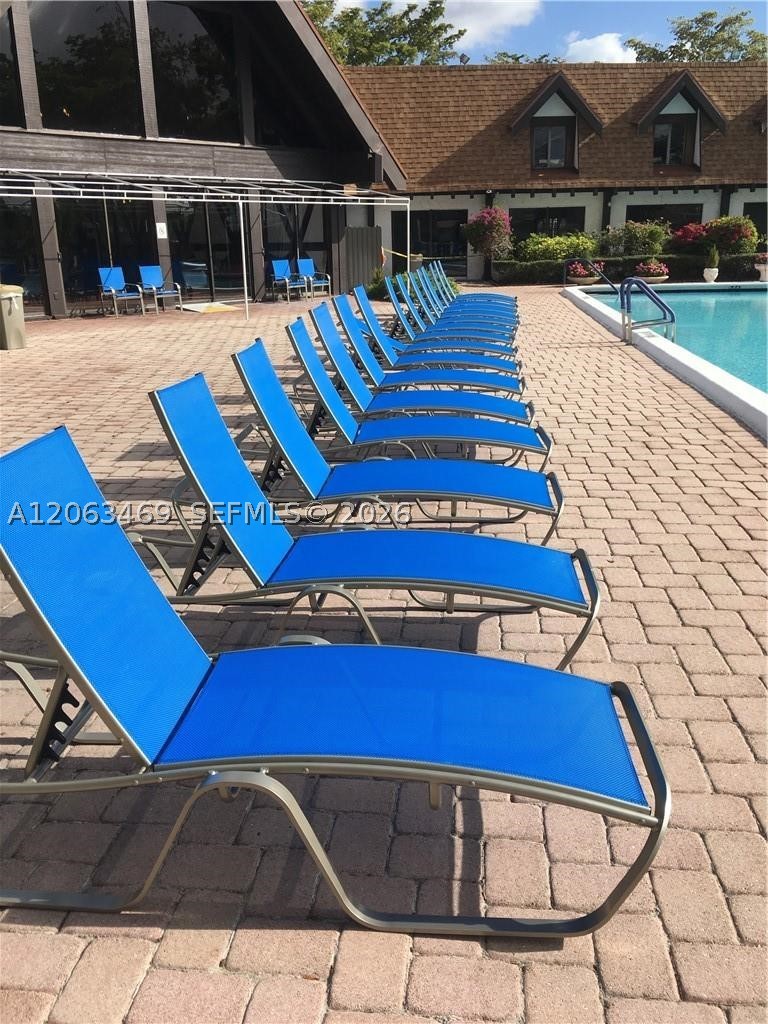 3760 Inverrary Dr #2P, Lauderhill FL 33319