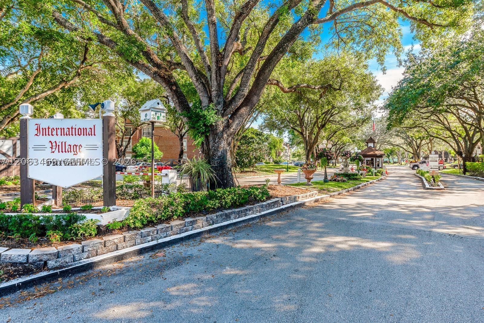 3760 Inverrary Dr #2P, Lauderhill FL 33319