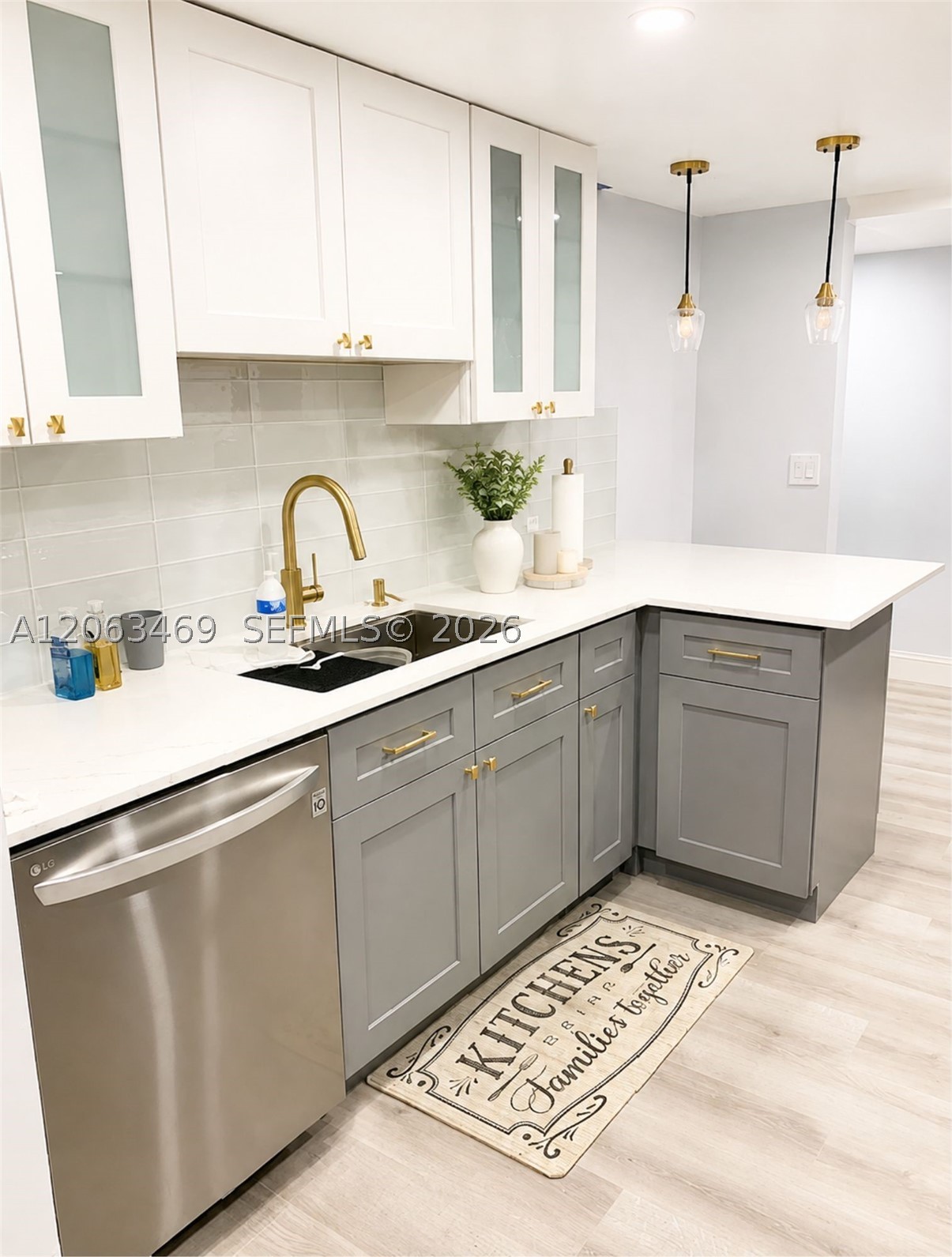 3760 Inverrary Dr #2P, Lauderhill FL 33319