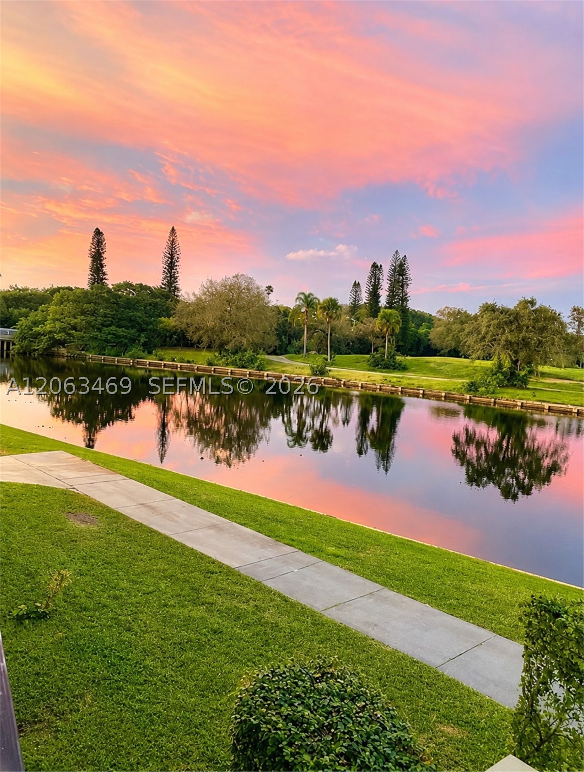 3760 Inverrary Dr #2P, Lauderhill FL 33319