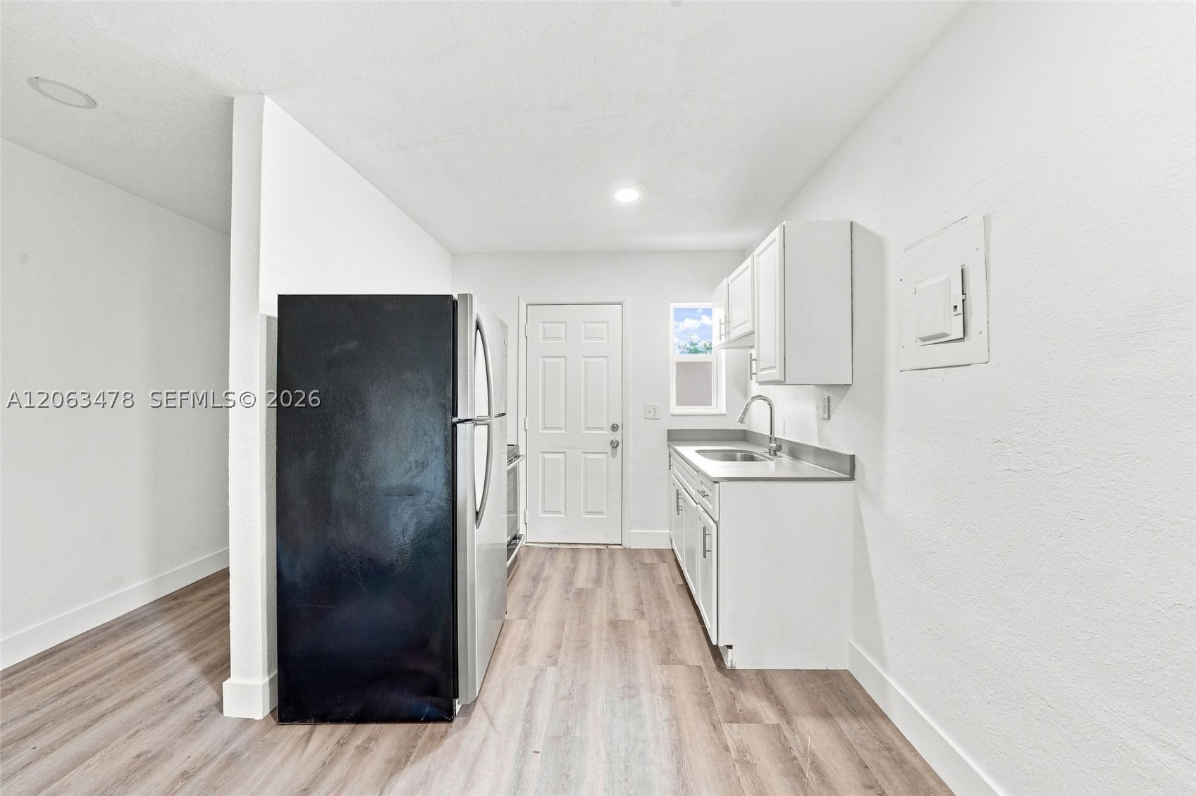 925 NW 69th St #2, Miami FL 33150