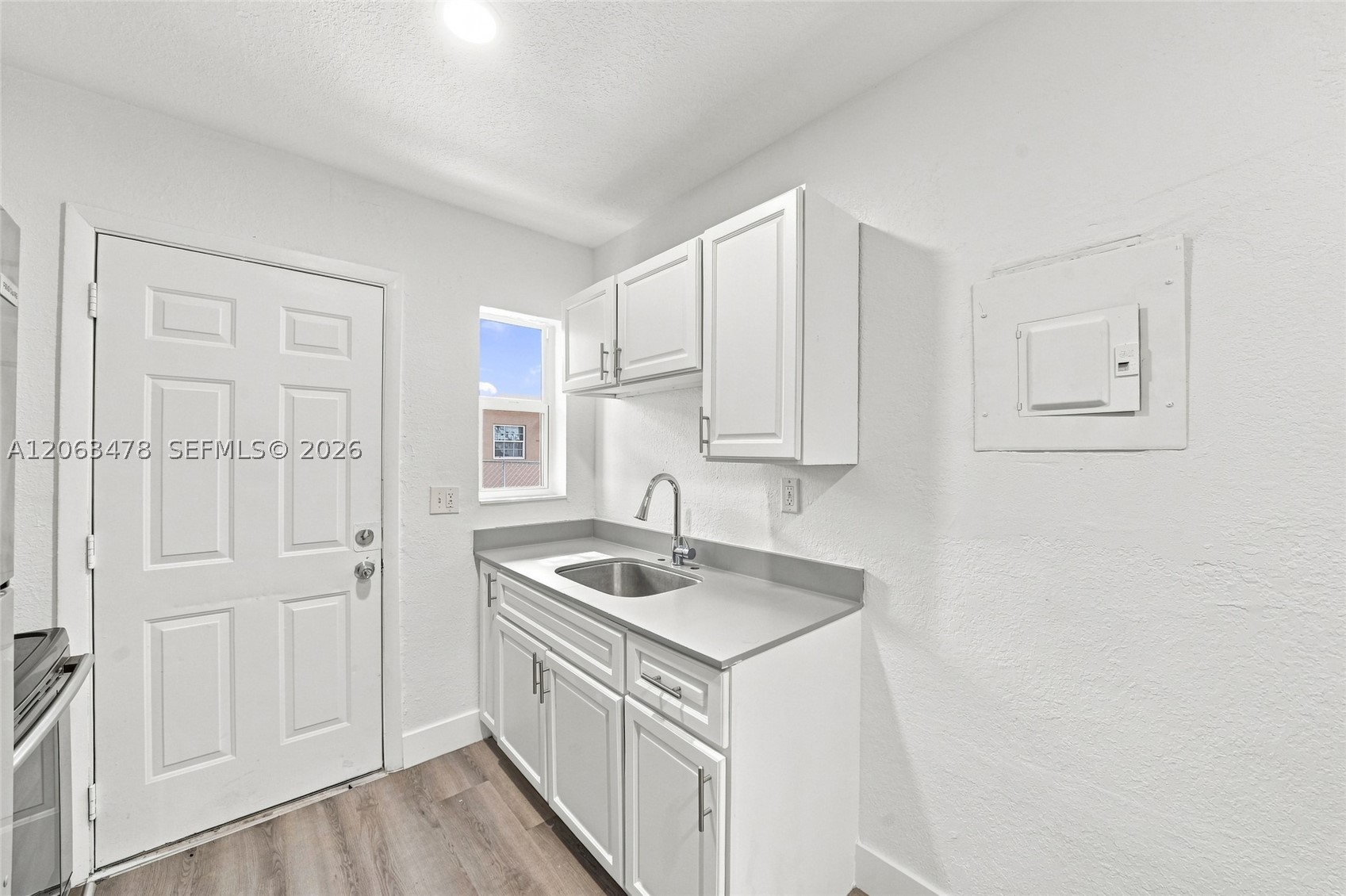 925 NW 69th St #2, Miami FL 33150