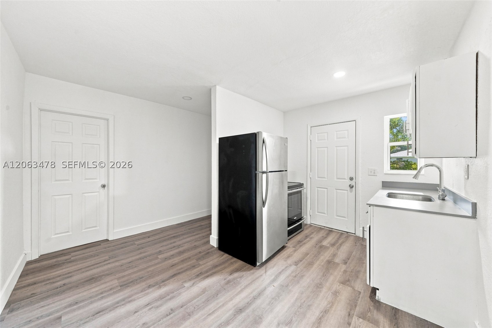 925 NW 69th St #2, Miami FL 33150
