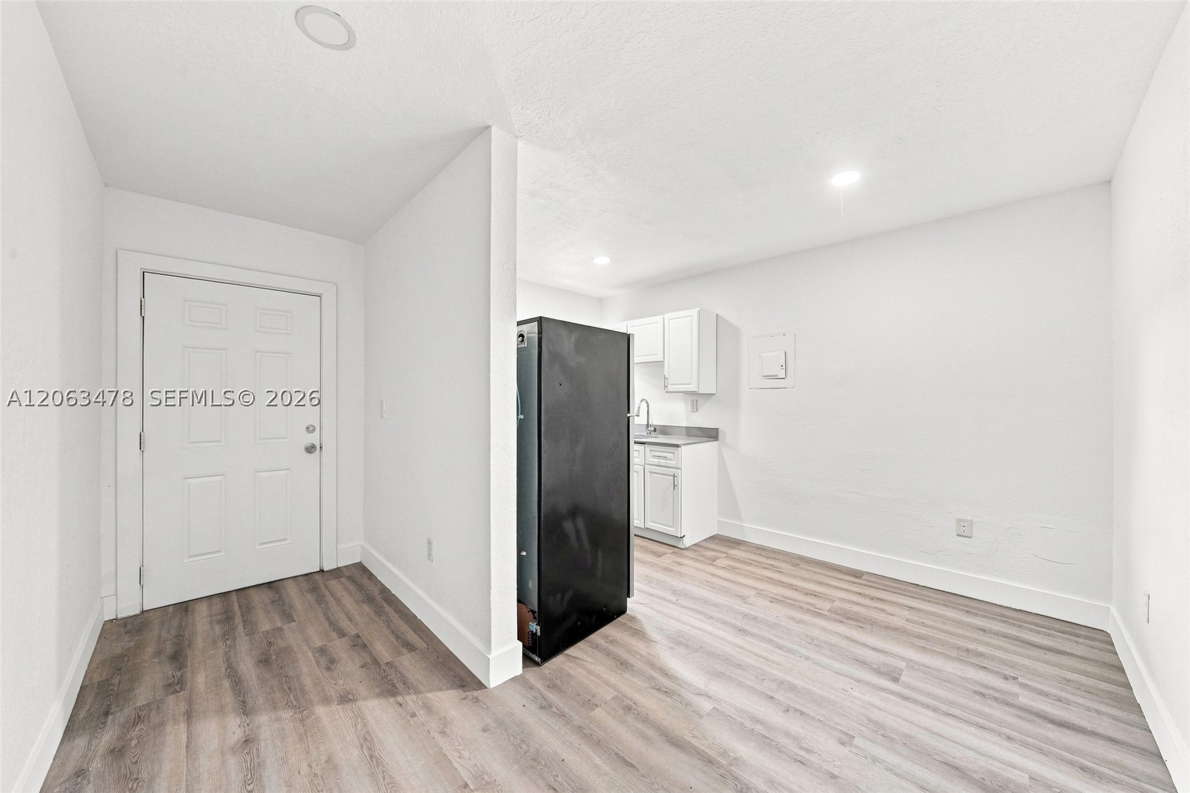 925 NW 69th St #2, Miami FL 33150