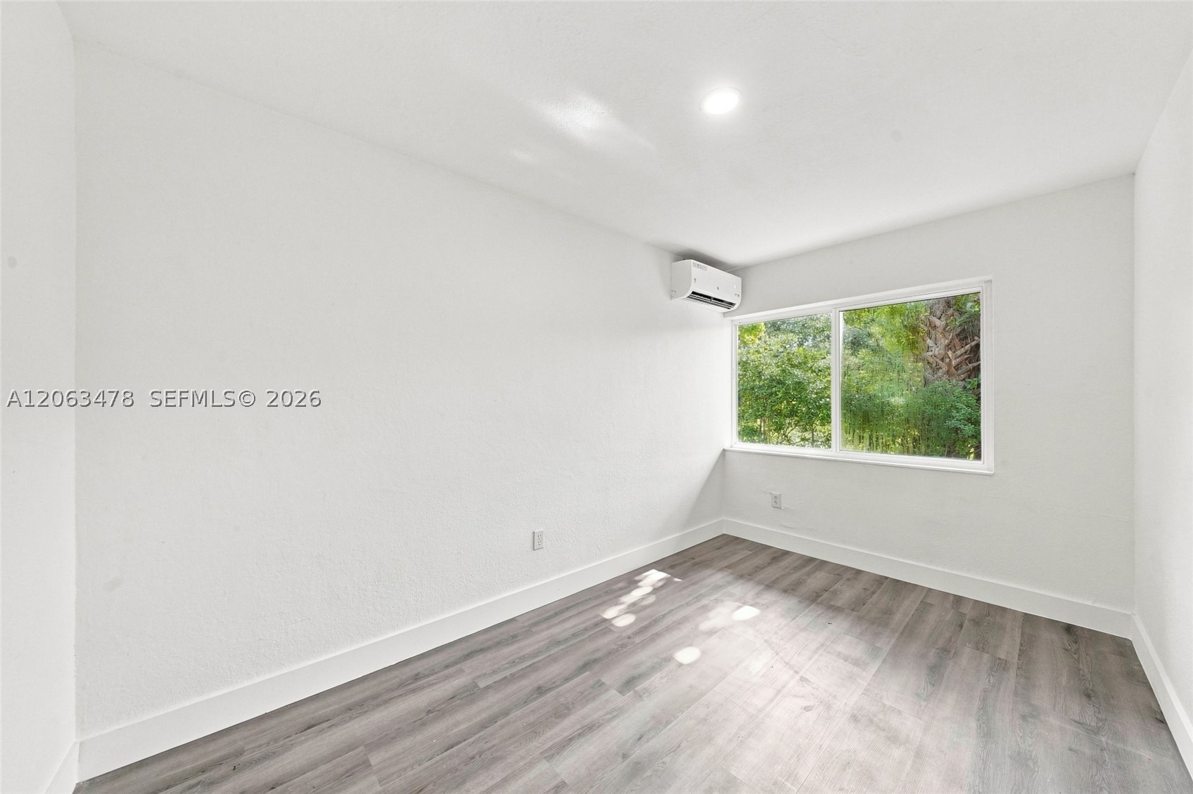 925 NW 69th St #2, Miami FL 33150