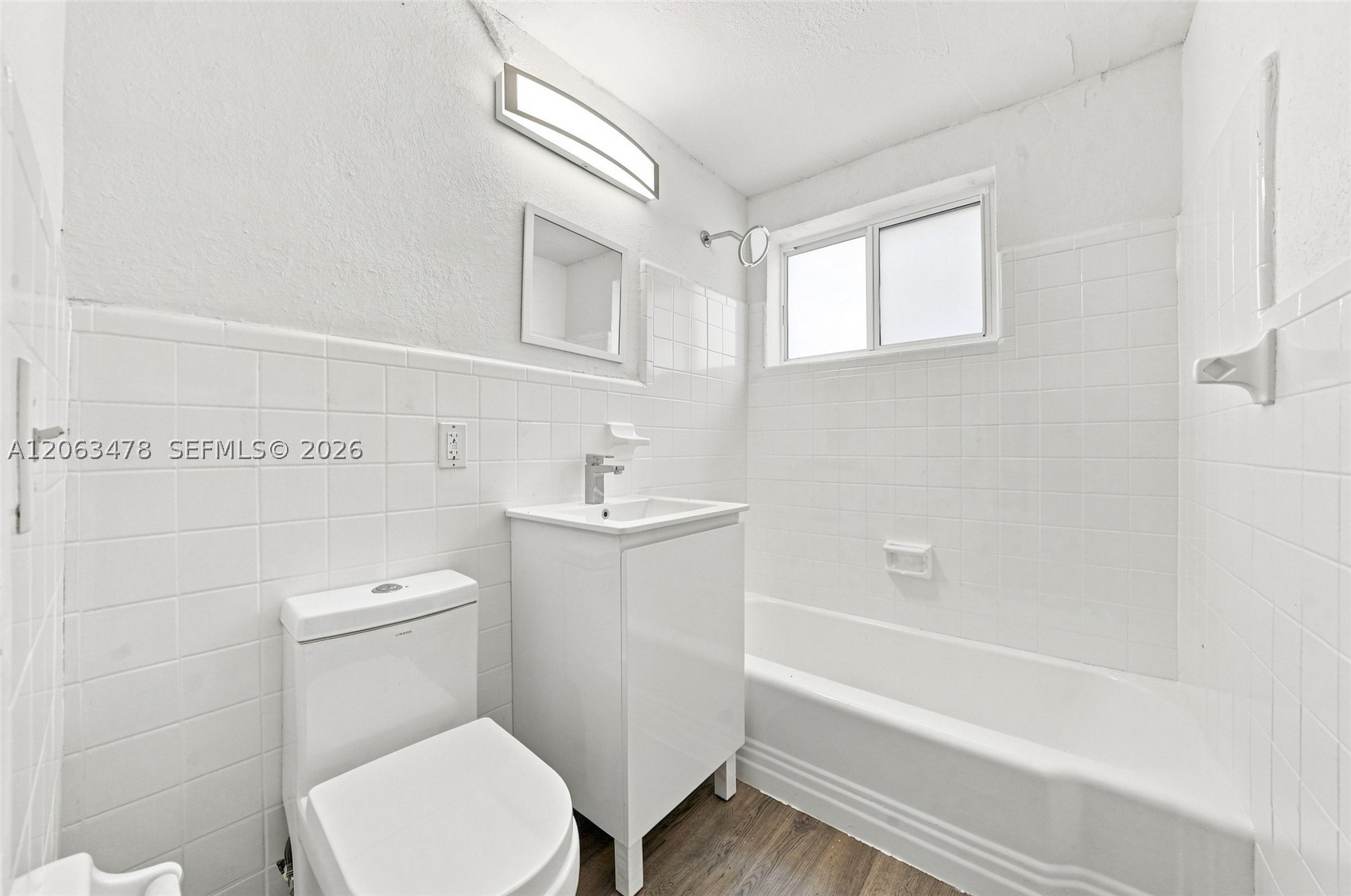 925 NW 69th St #2, Miami FL 33150