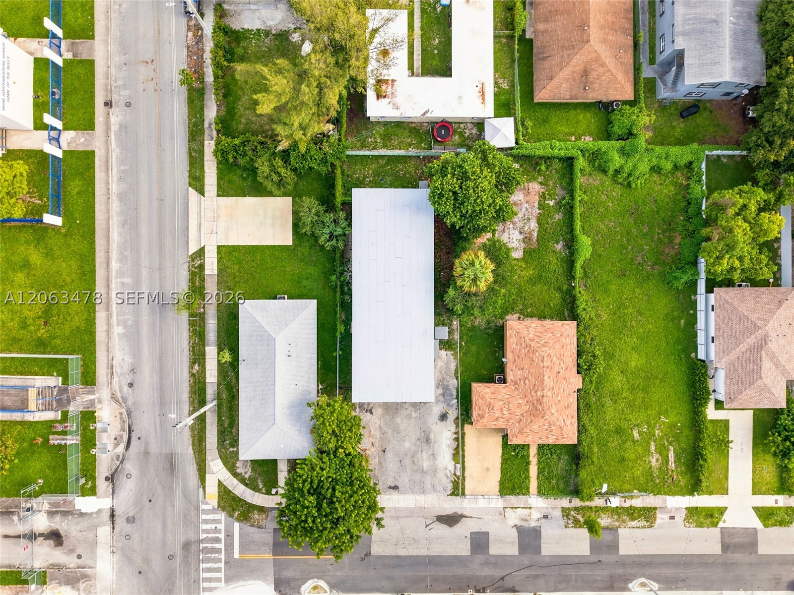 925 NW 69th St #2, Miami FL 33150