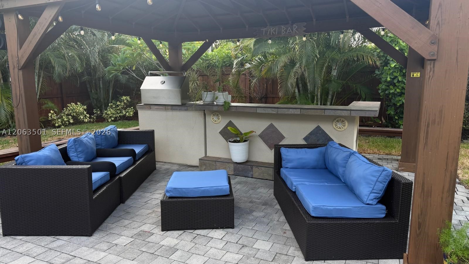 1529 Bayview Dr, Fort Lauderdale FL 33304