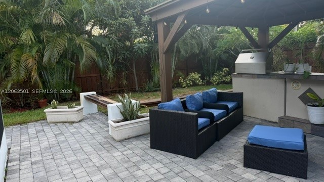 1529 Bayview Dr, Fort Lauderdale FL 33304