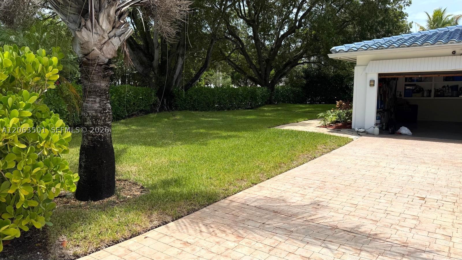 1529 Bayview Dr, Fort Lauderdale FL 33304