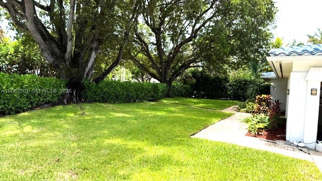 1529 Bayview Dr, Fort Lauderdale FL 33304