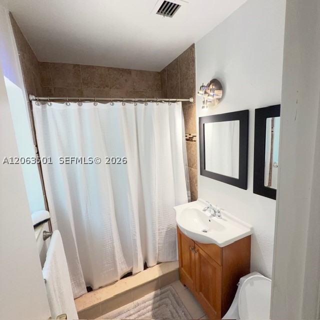1529 Bayview Dr, Fort Lauderdale FL 33304