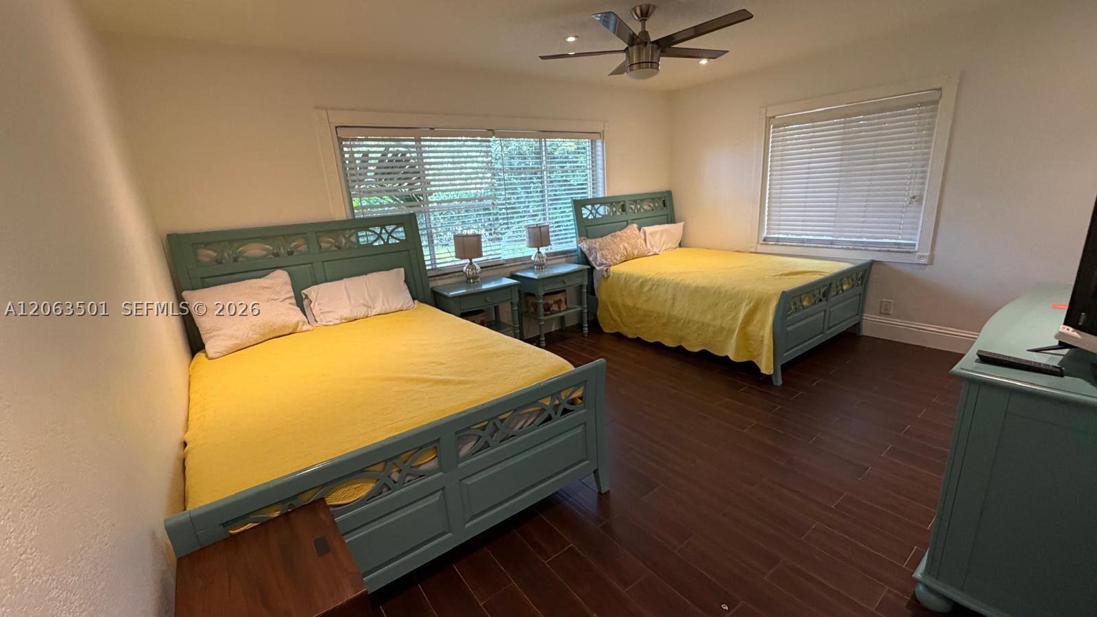 1529 Bayview Dr, Fort Lauderdale FL 33304