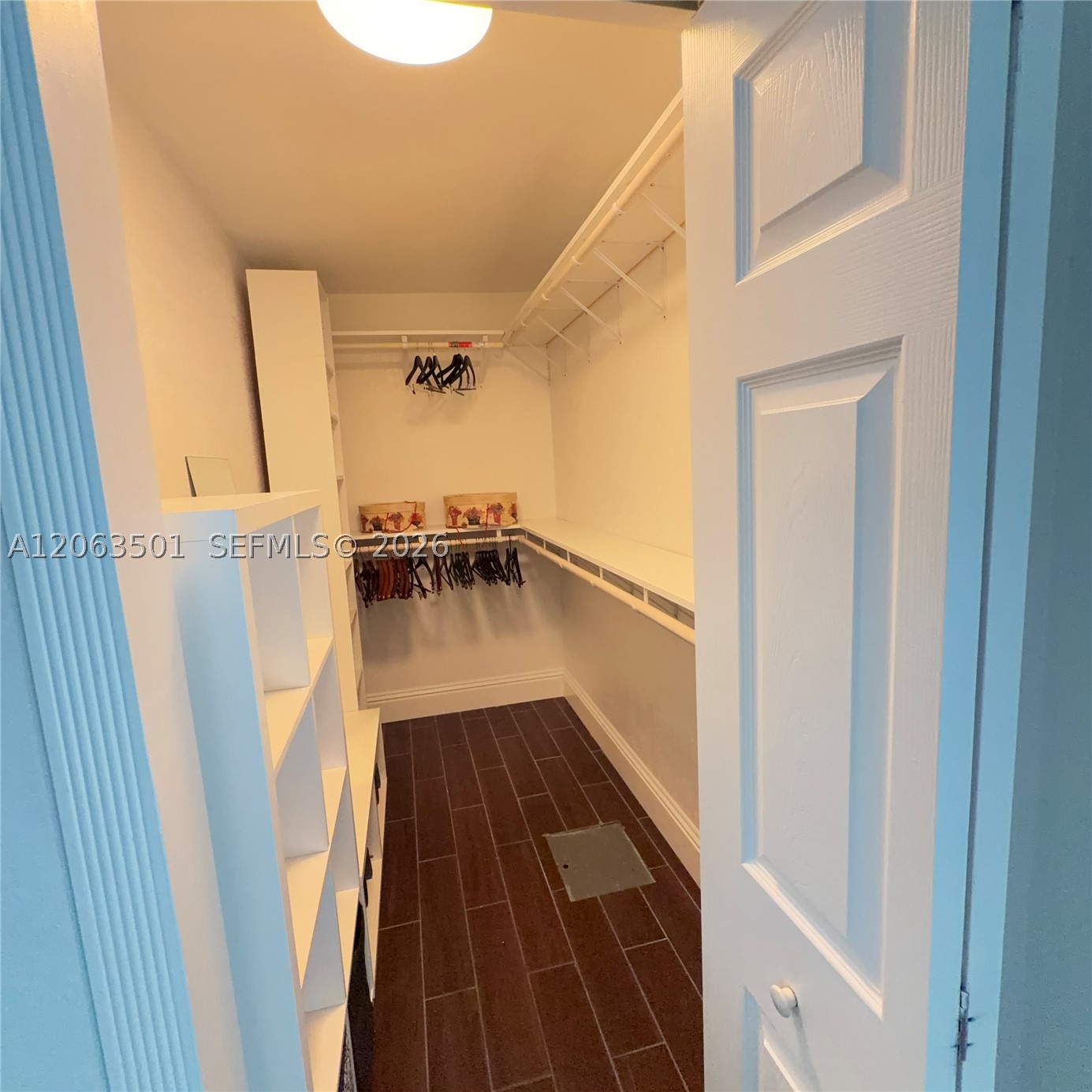 1529 Bayview Dr, Fort Lauderdale FL 33304