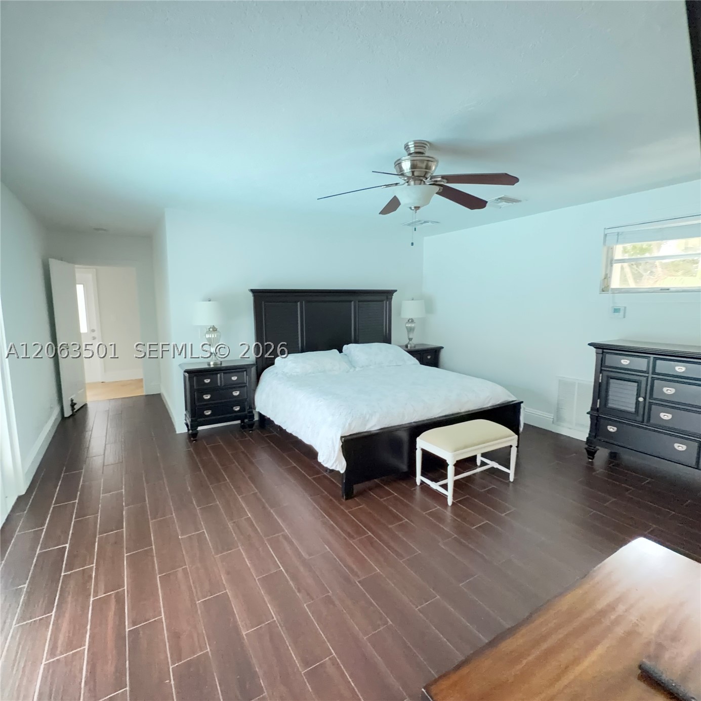 1529 Bayview Dr, Fort Lauderdale FL 33304