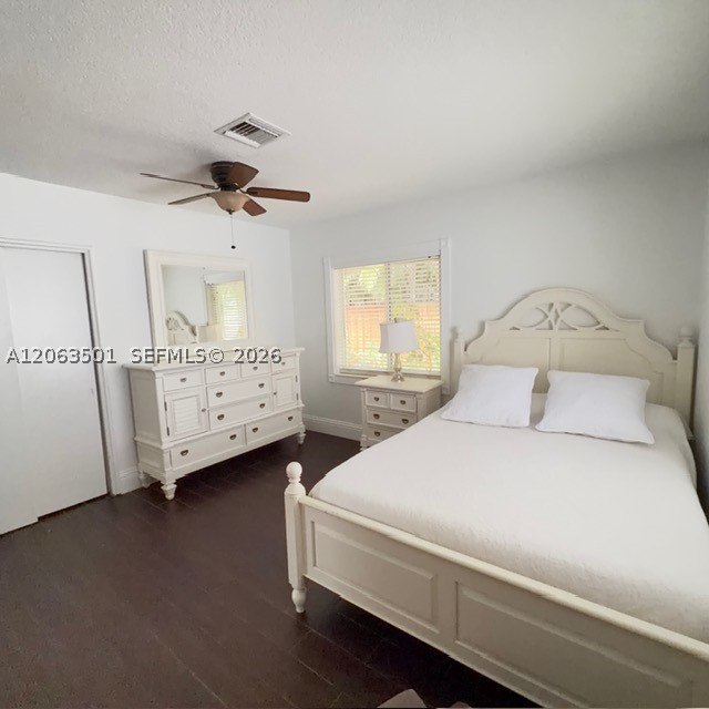 1529 Bayview Dr, Fort Lauderdale FL 33304