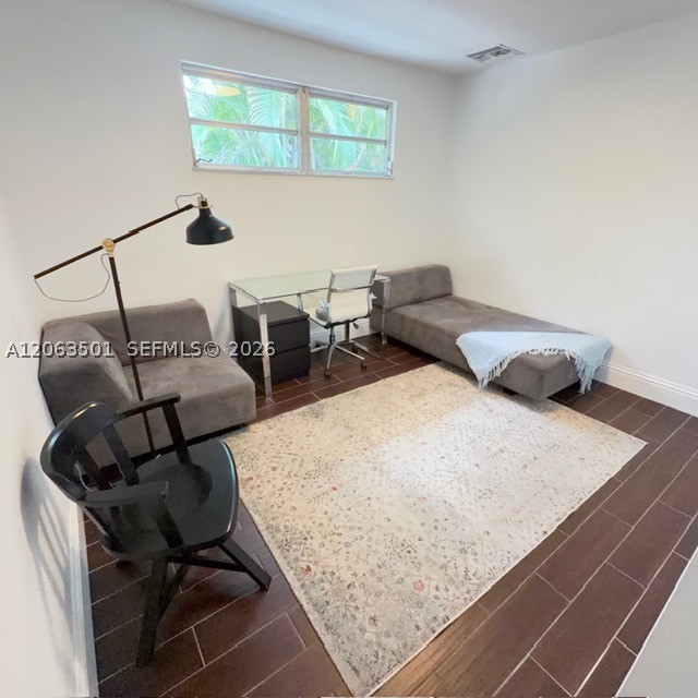 1529 Bayview Dr, Fort Lauderdale FL 33304