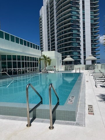 218 SE 14th St #2004, Miami FL 33131