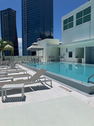 218 SE 14th St #2004, Miami FL 33131