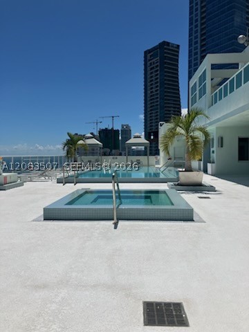 218 SE 14th St #2004, Miami FL 33131