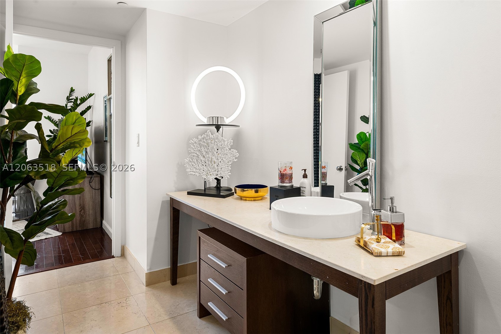 495 Brickell Ave #1802, Miami FL 33131