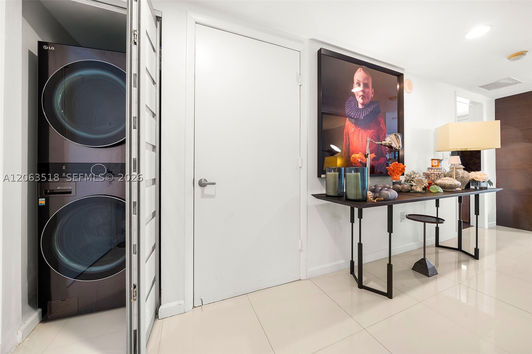 495 Brickell Ave #1802, Miami FL 33131