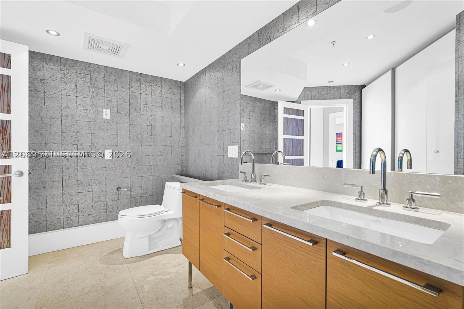 16699 Collins Ave #1103 / 2 Parking 4 Sale, Sunny Isles Beach FL 33160