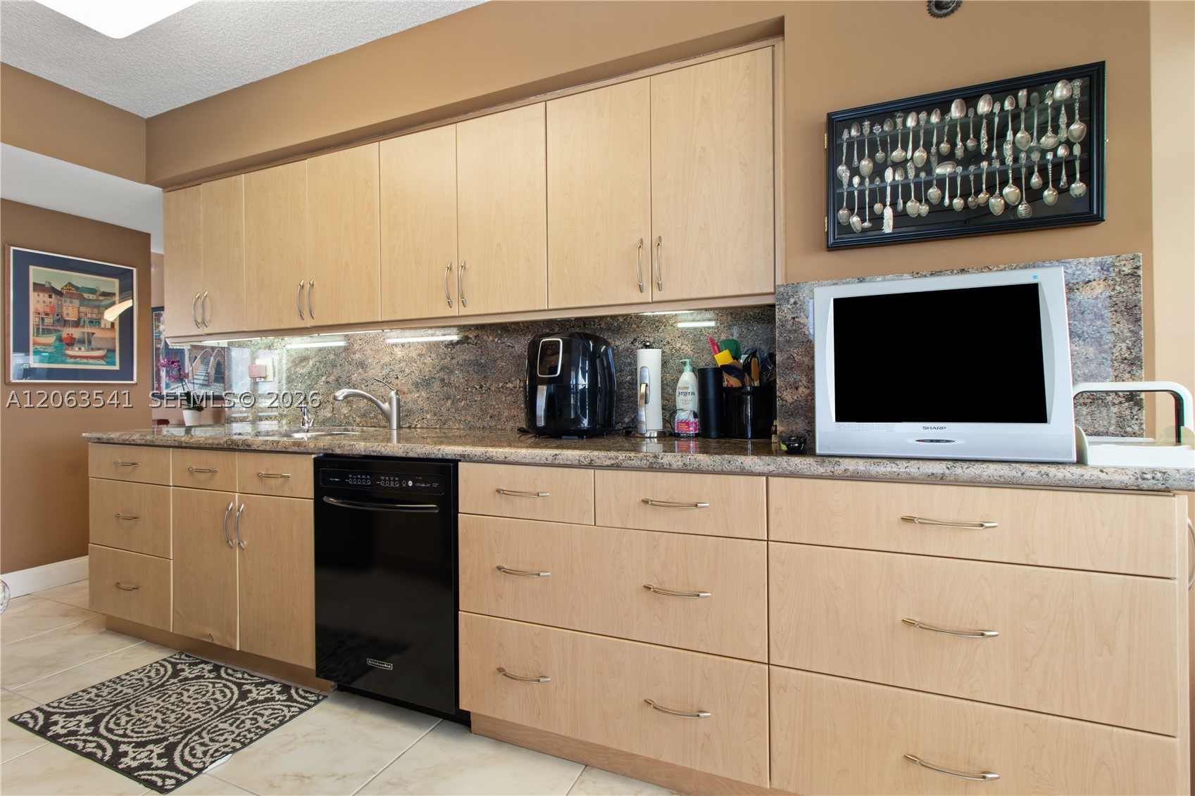 3500 Mystic Pointe Dr #2204, Aventura FL 33180