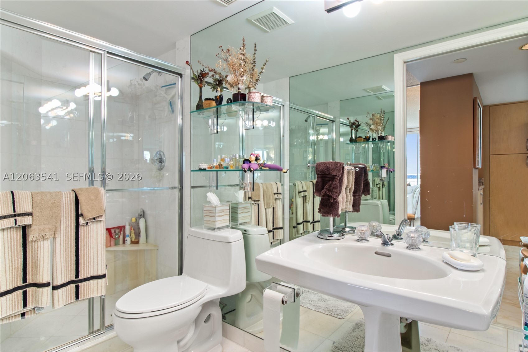 3500 Mystic Pointe Dr #2204, Aventura FL 33180