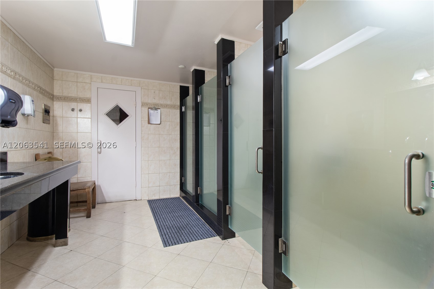 3500 Mystic Pointe Dr #2204, Aventura FL 33180
