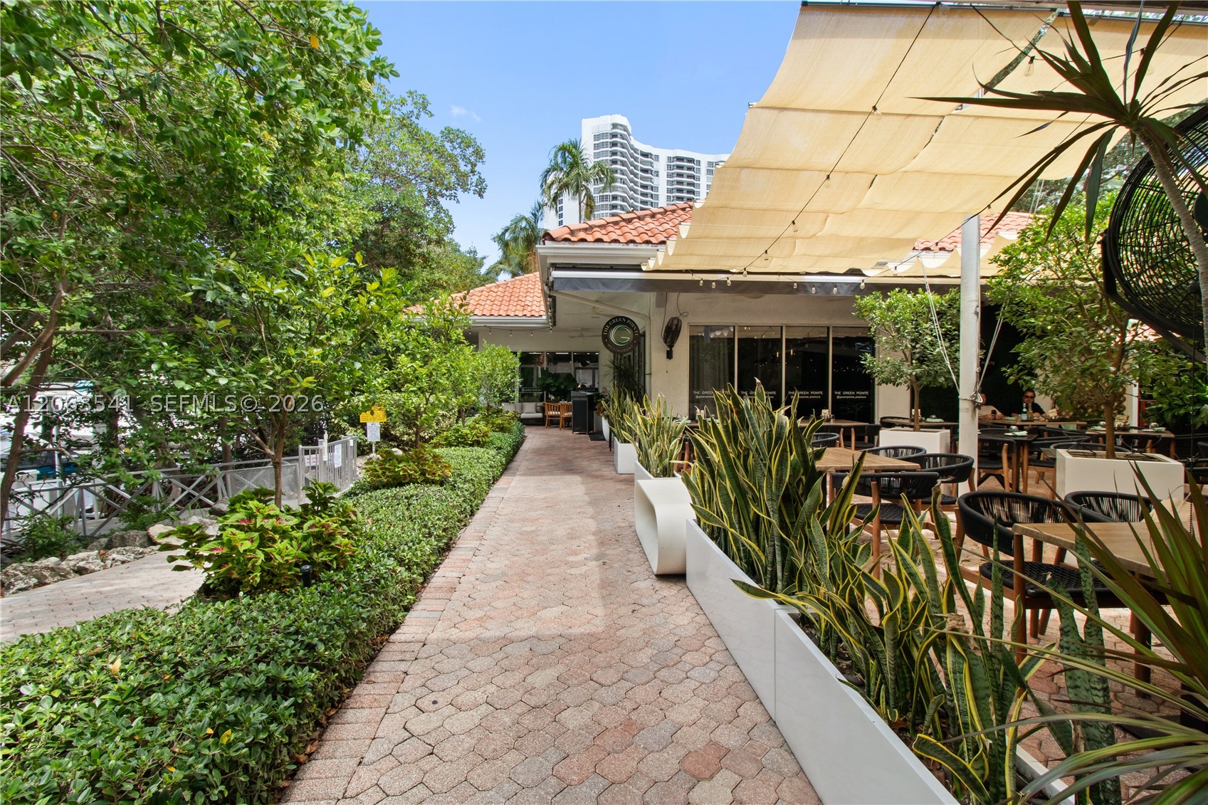 3500 Mystic Pointe Dr #2204, Aventura FL 33180