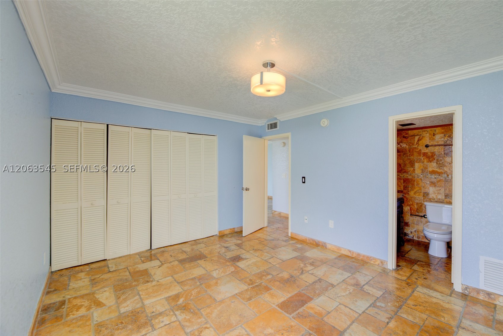 2350 NE 135th St #1503, North Miami FL 33181