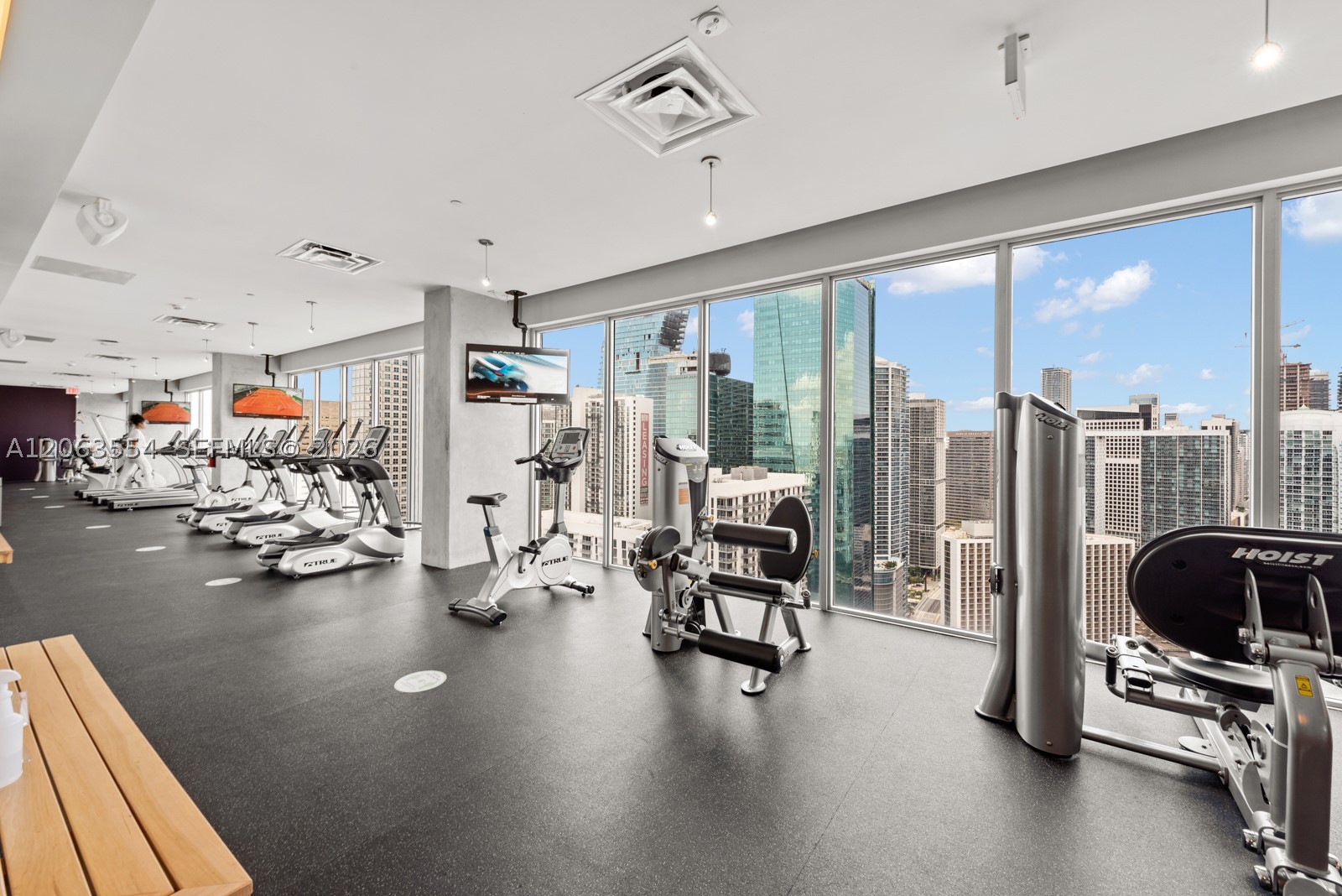 151 SE 1st St #1910, Miami FL 33131