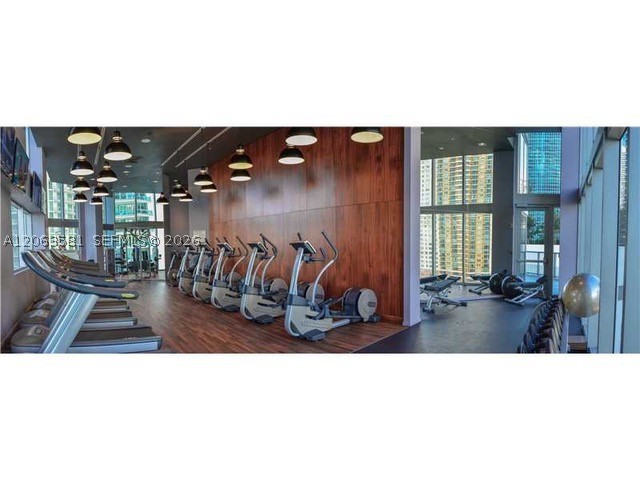 1300 Brickell Bay Dr #3204, Miami FL 33131