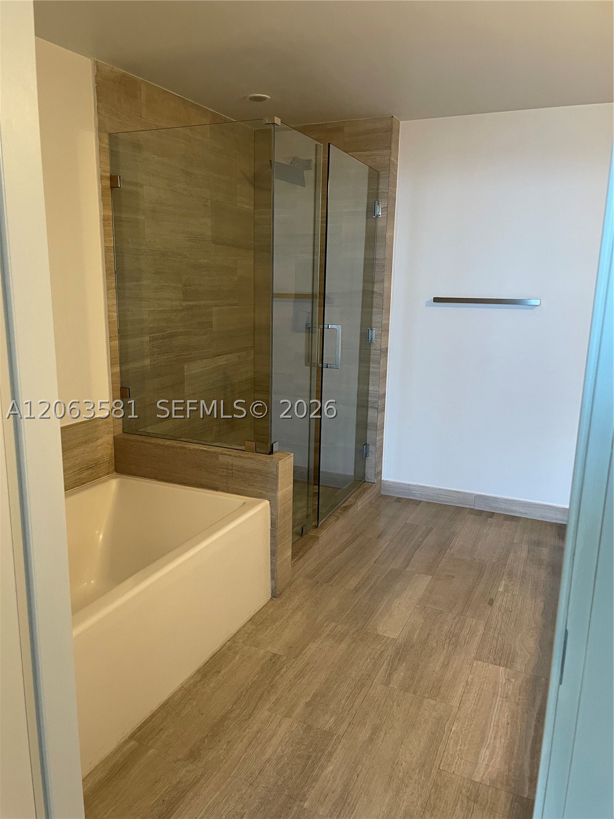 1300 Brickell Bay Dr #3204, Miami FL 33131