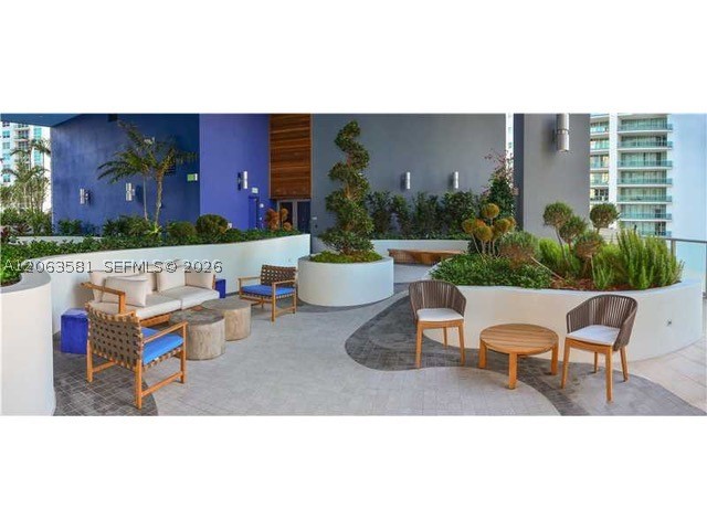 1300 Brickell Bay Dr #3204, Miami FL 33131