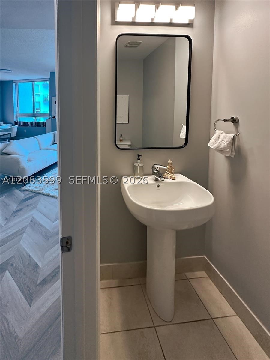 1900 N Bayshore Dr #3919, Miami FL 33132