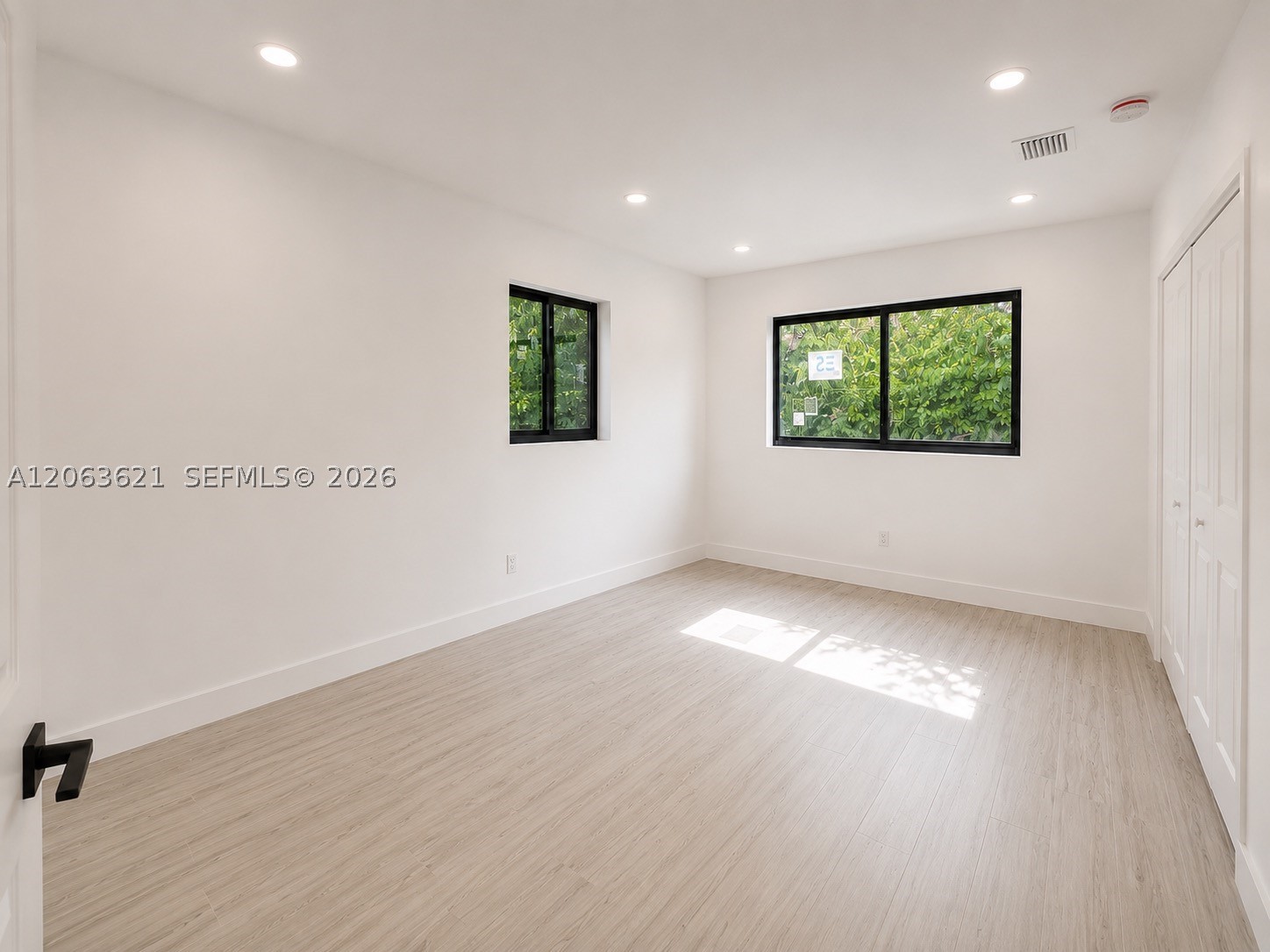 1141 NE 166th St, North Miami Beach FL 33162