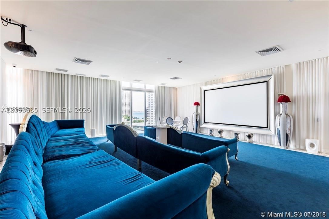 465 Brickell Ave #604, Miami FL 33131