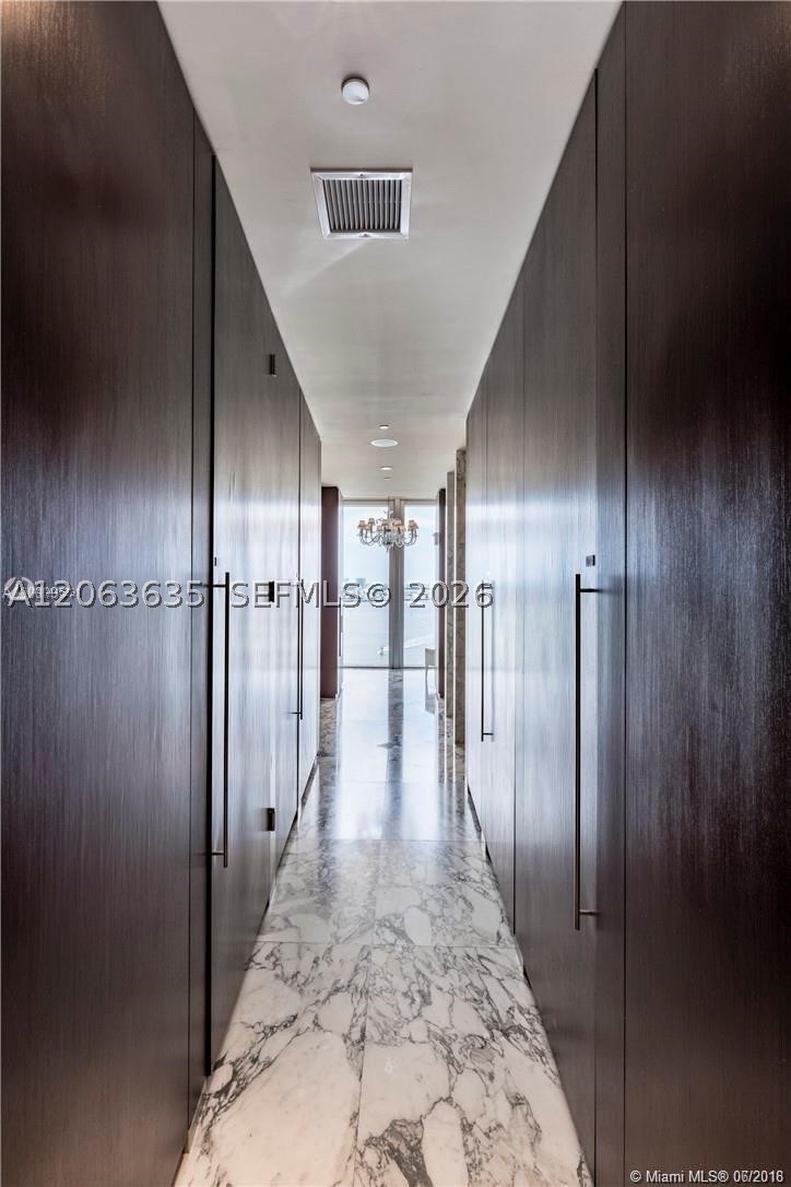 465 Brickell Ave #604, Miami FL 33131