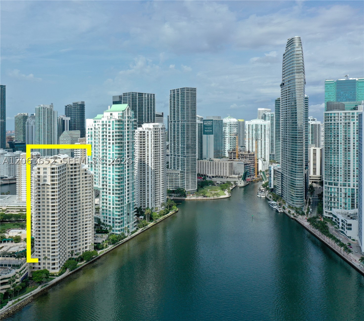 888 Brickell Key Dr #512, Miami FL 33131