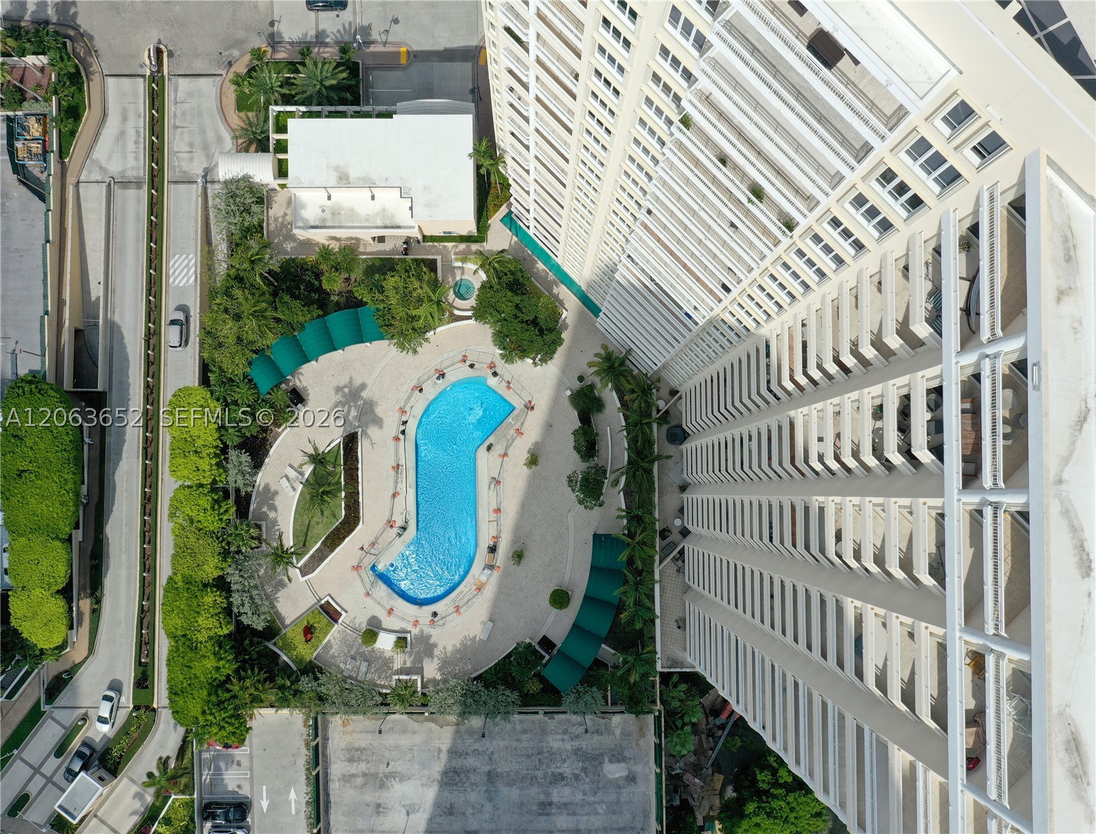 888 Brickell Key Dr #512, Miami FL 33131