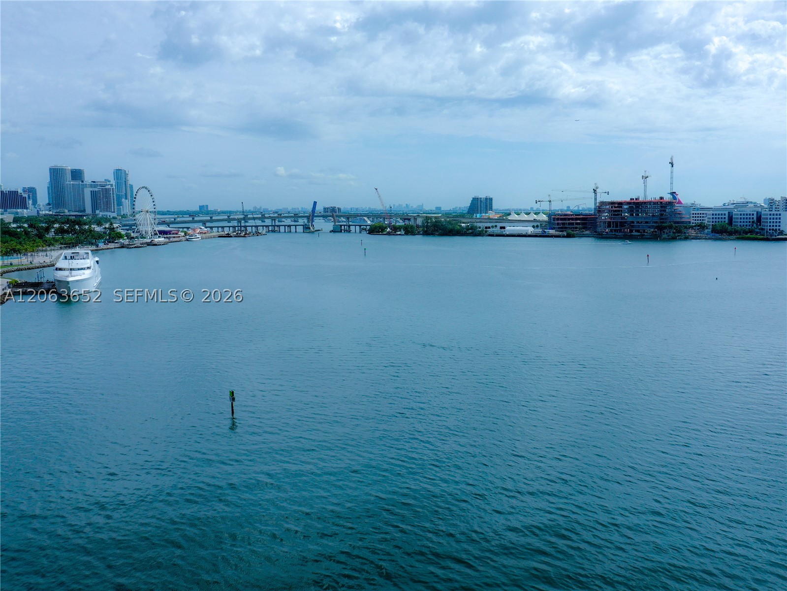 888 Brickell Key Dr #512, Miami FL 33131